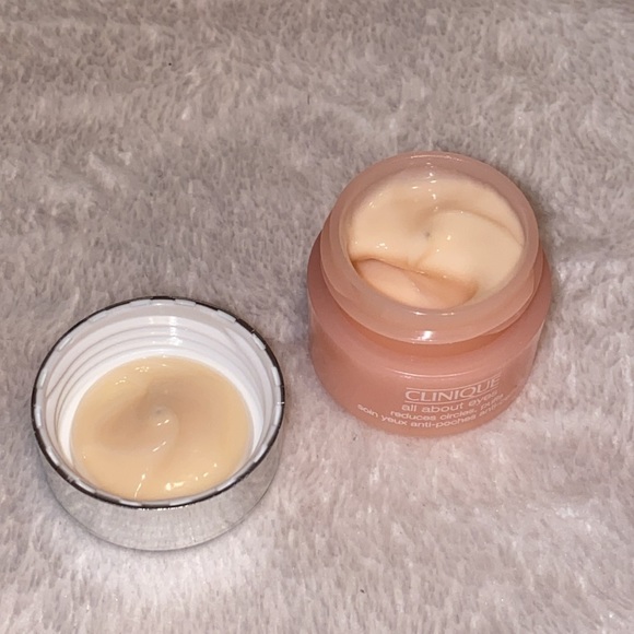 Clinique fan favorites (sample sizes) - Picture 16 of 16